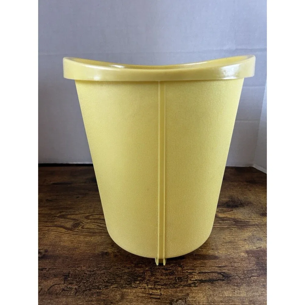 Vtg MCM Goldenrod Yellow Plastic Waste Basket Trash Can Floral 10in Round Accent